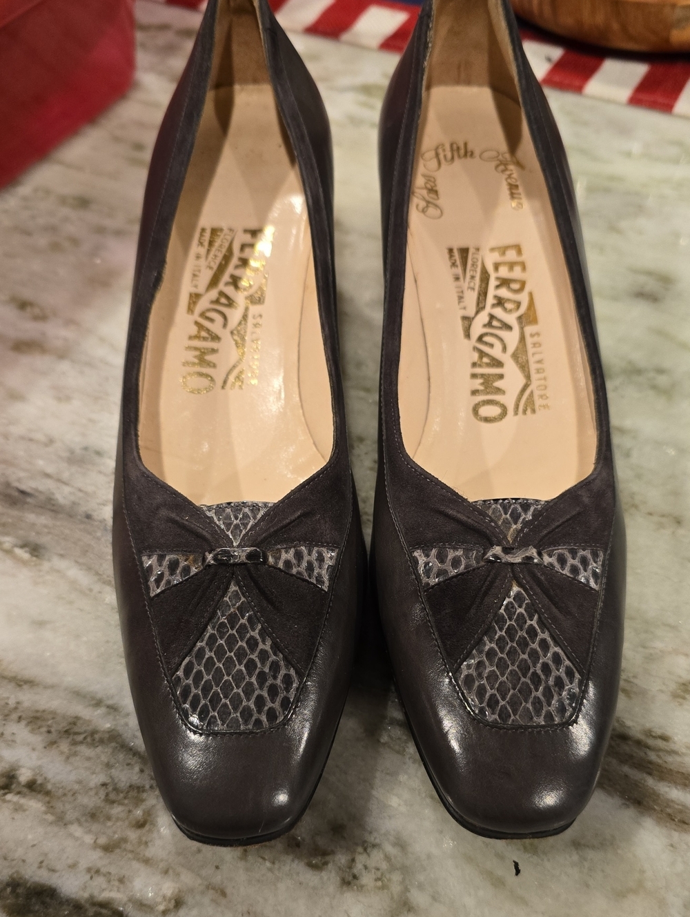 Salvatore Ferragamo Black Leather Pumps with Snakeskin Accent